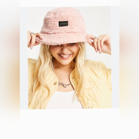 Obey Accessories - Pink OBEY SHERPA